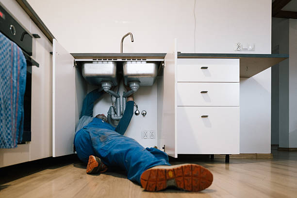 Professional Emergency Plumber technician working in Clifton Heights, PA